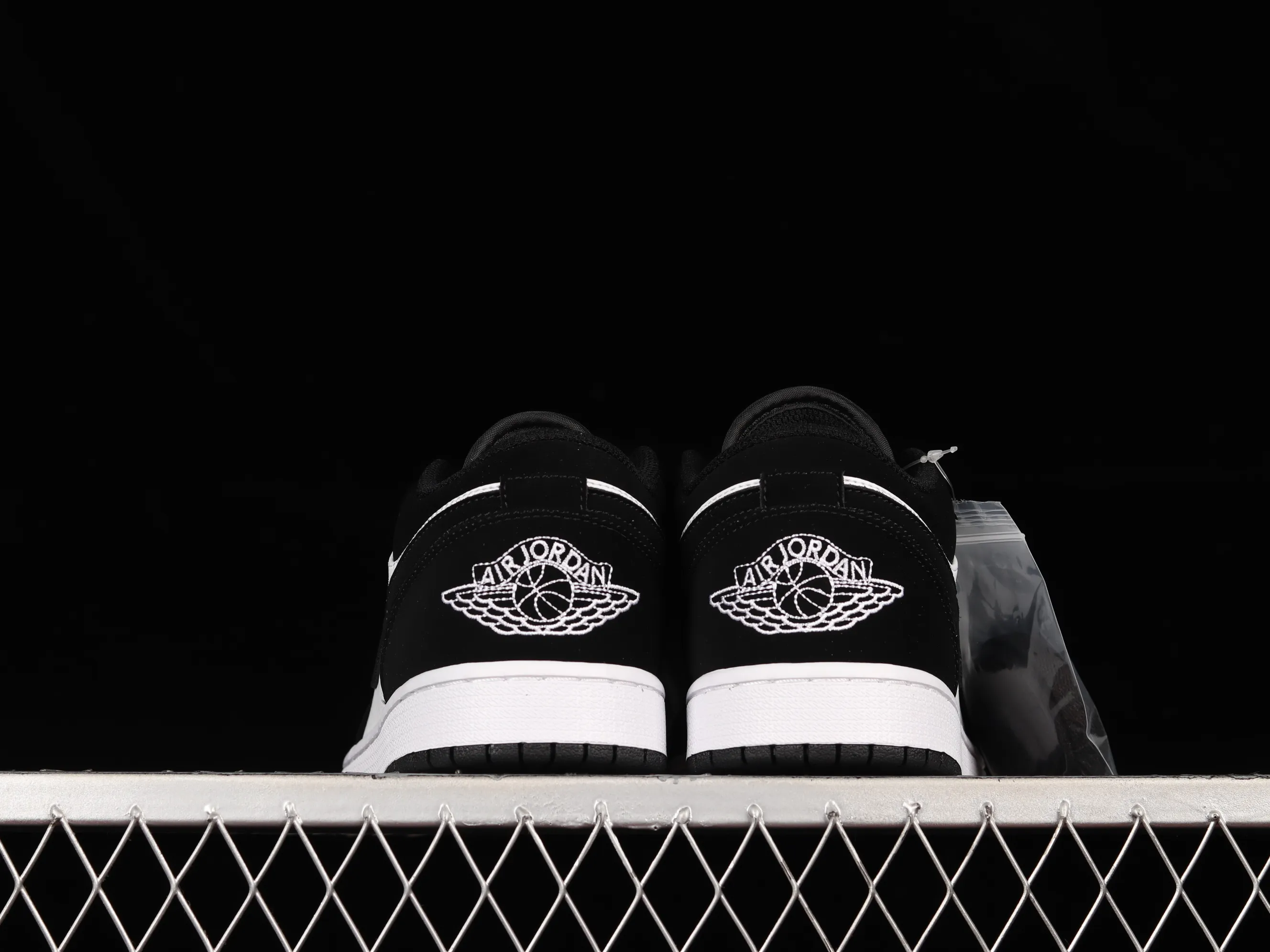 All Categories Air Jordan Jordan Series Basketball Shoes Air Jordan 1 Low Air Jordan 1 Low AJ1 Joe 1 Black and White Panda Sports Culture Basketball Shoes DC1391-100